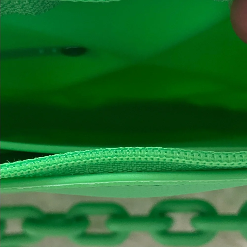 💚 PETITE JOLIE💚 Green Quilted Shoulder BAC - Picture 9 of 10